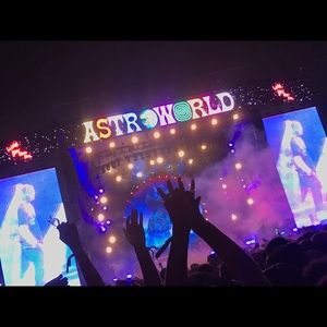 Meet your Posher, Ariana